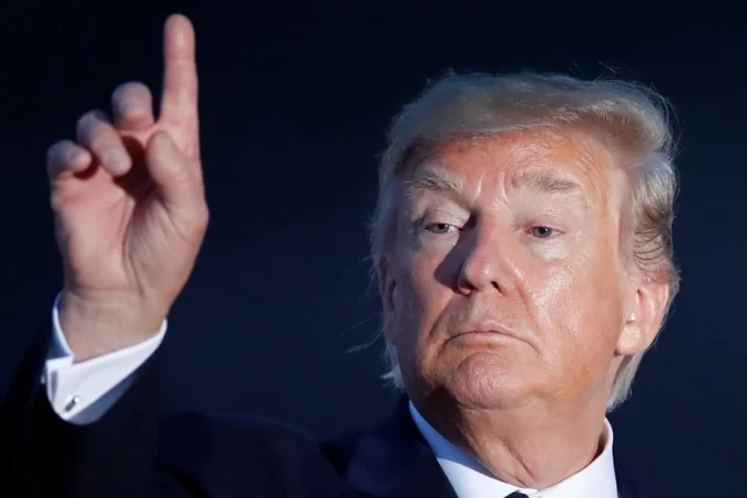 Trump zgjat sanksionet ndaj Iranit për një vit