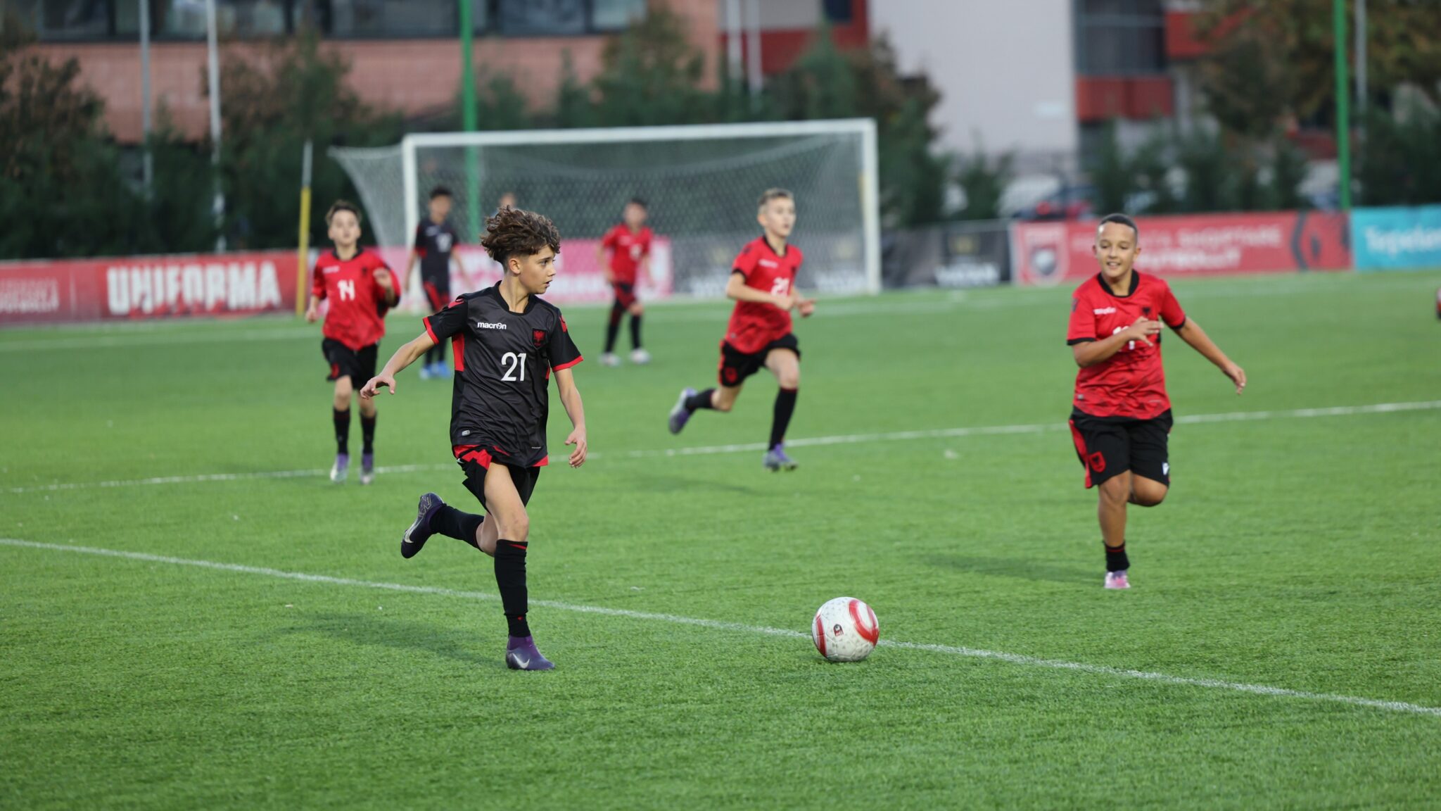 Turneu i ekipeve përfaqësuese rajonale, Tirana triumfon në të dyja grupmoshat