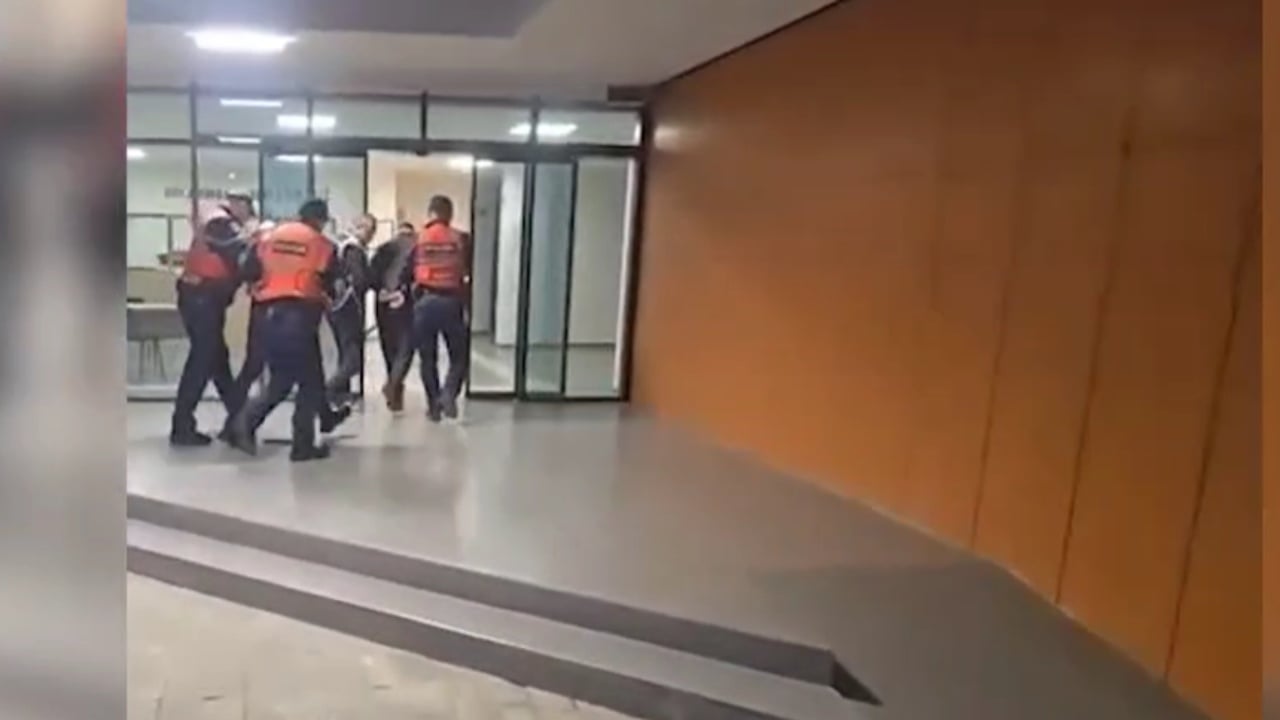 U dhanë para me fajde dhe më pas dhunuan babë e bir, arrestohen dy të rinjtë në Elbasan