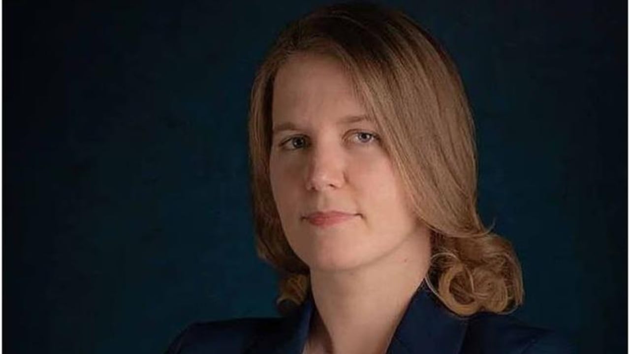 U diskrimunua për lidhjen me një person me ngjyrë, ish-policja shqiptare në SHBA fiton 1 milion dollarë dëmshpërblim