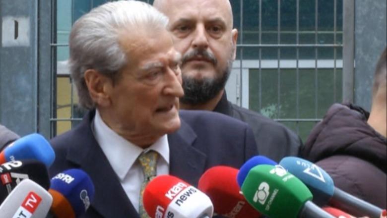 U pyet 2 orë në SPAK për 21 Janarin/ Berisha i hutuar përballë gazetarëve, ngatërron datën e vrasjeve në bulevard