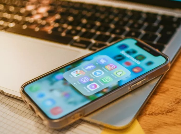 VENDIMI/ Danimarka ndalon me ligj rrjetet sociale për fëmijët nën 15 vjeç