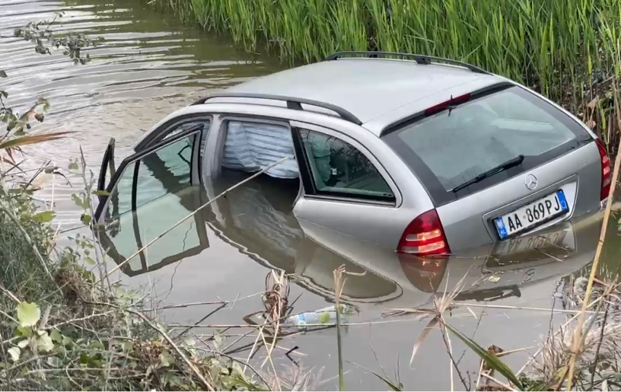 VIDEO/ Aksident në Lezhë-Milot: Një nga makinat përfundon në kanalin me ujë, plagosen dy persona