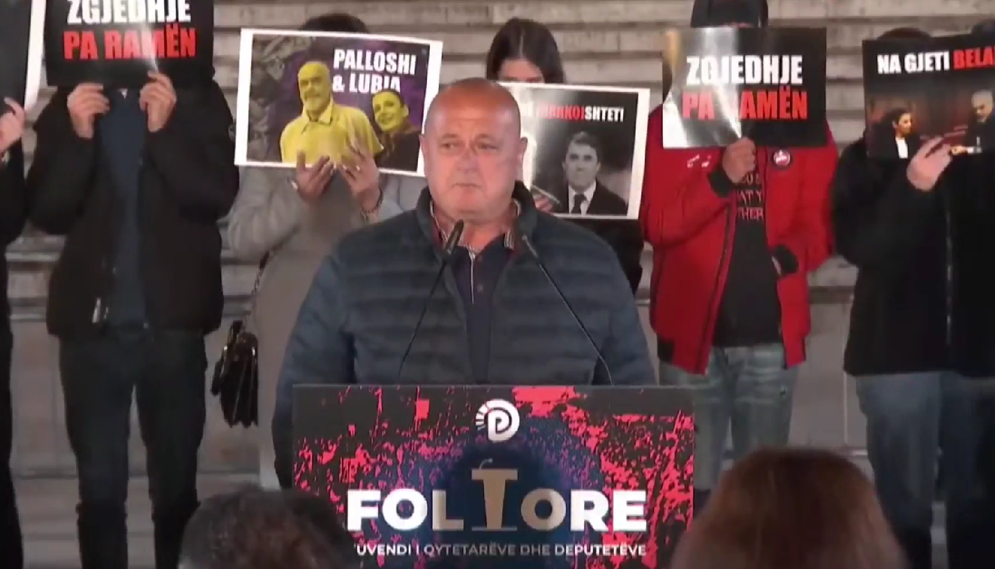 VIDEO/ Fermeri ngatërron deputetin e zonës: Del Zegjineja me atlete të bardha