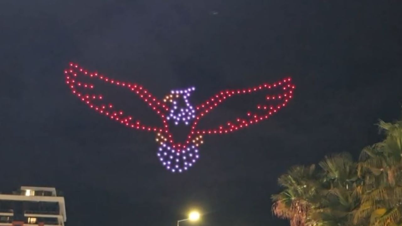 VIDEO/ Festat e shpalljes së pavarësisë, spektakël dronësh në qiellin e Vlorës