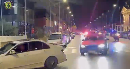 VIDEO: Festuan 28 Nëntorin me drift në bulevard, Policia e Tiranës ndëshkon tre shoferë