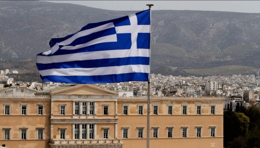 VIDEO/ Greqia ‘pushtohet’ nga tornado ‘Adel’, ndërpritet energjia elektrike në disa zona dhe dëmtohen banesat