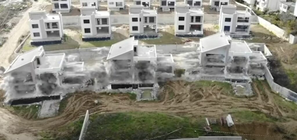 VIDEO / Hidhen në erë me tritol vilat pa leje në Sauk, Rama: Operacioni nuk do ndalet!