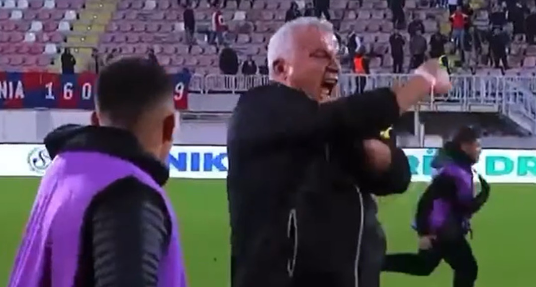 VIDEO/ Martini shpërtheu ndaj kundërshtarit, gjesti i trajnerit të Vllaznisë që tregon tensionin që mbërtheu sfidën Vllaznia-Dinamo