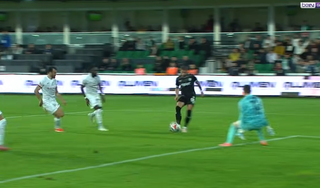 VIDEO/ Taulant Seferi “abonohet me golin” në Turqi, sulmuesi shqiptar është në garë për golashënuesin më të mirë