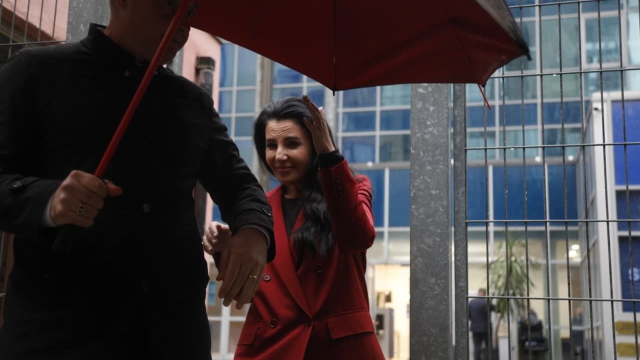 Videolajm/ U njoh me masën pezullim detyre dhe bllokim pasaporte, momenti kur Belinda Balluku lë ambientet e SPAK pas më shumë se 3 orësh