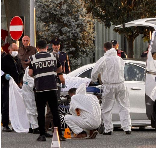 Zbulohen detajet tronditëse të atentatit/ Autorët e kanë pritur para aeroportit me kapele e maskë, dhe kanë lëvizur..