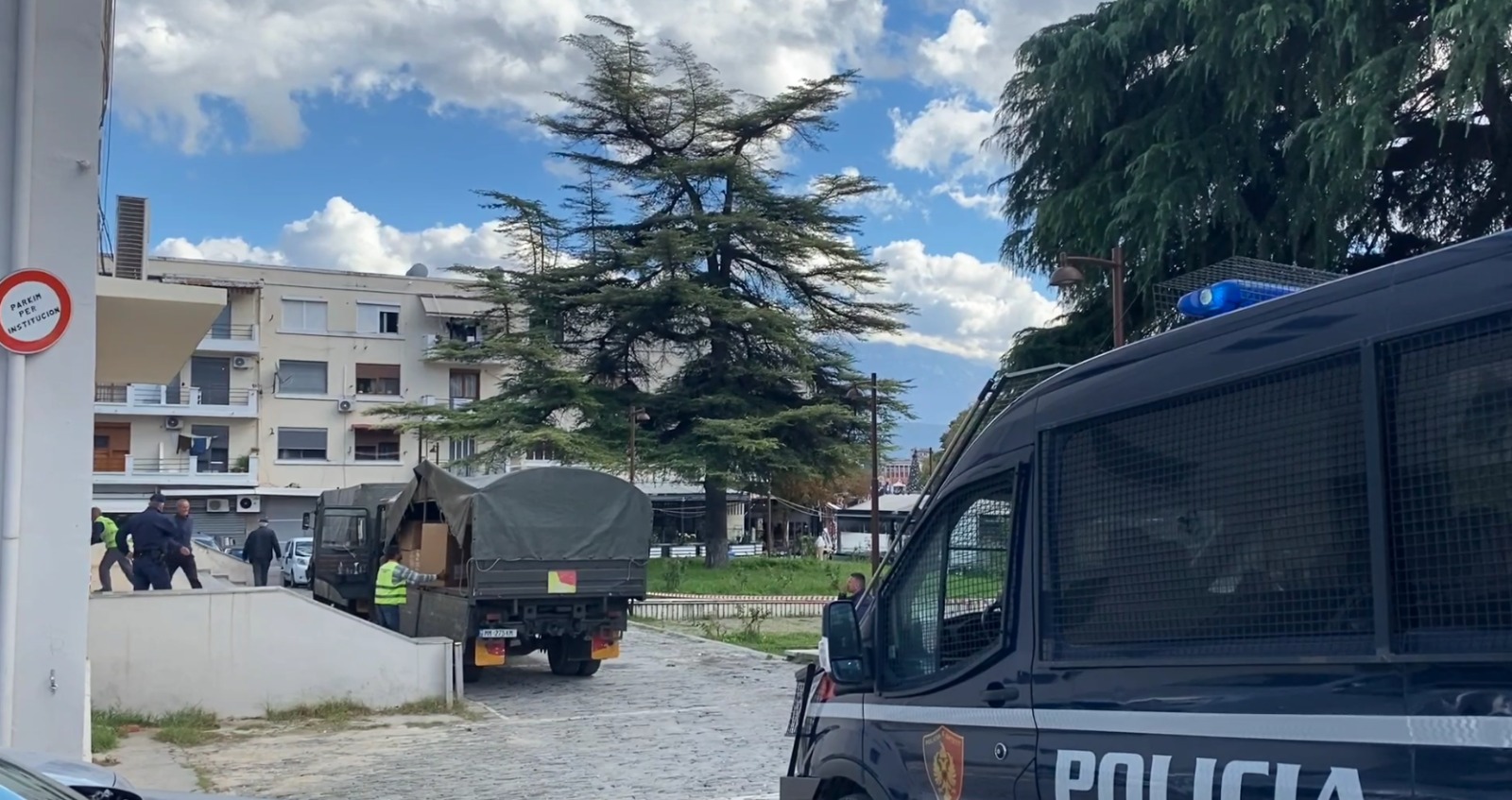 Zgjedhje lokale në pesë bashki, rreth 335 mijë qytetarë votojnë për drejtuesit e rinj në Vlorë, Berat, Tepelenë, Mat e Cërrik