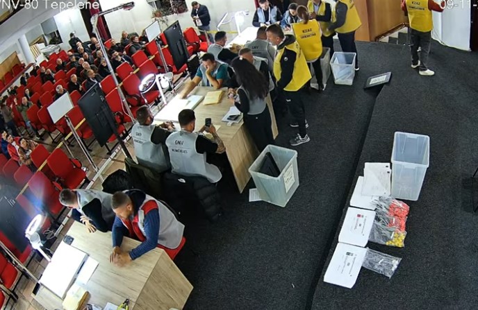 Zgjedhjet lokale në 5 bashki, nis numërimi i votave në Tepelenë dhe Berat