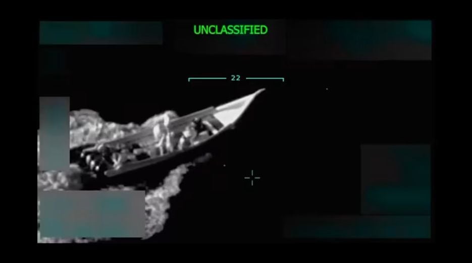 Admirali që urdhëroi sulmin e dytë ndaj anijes që trafikonte drogë dëshmon para ligjvënësve amerikanë: Nuk kërkuan ndihmë sepse…