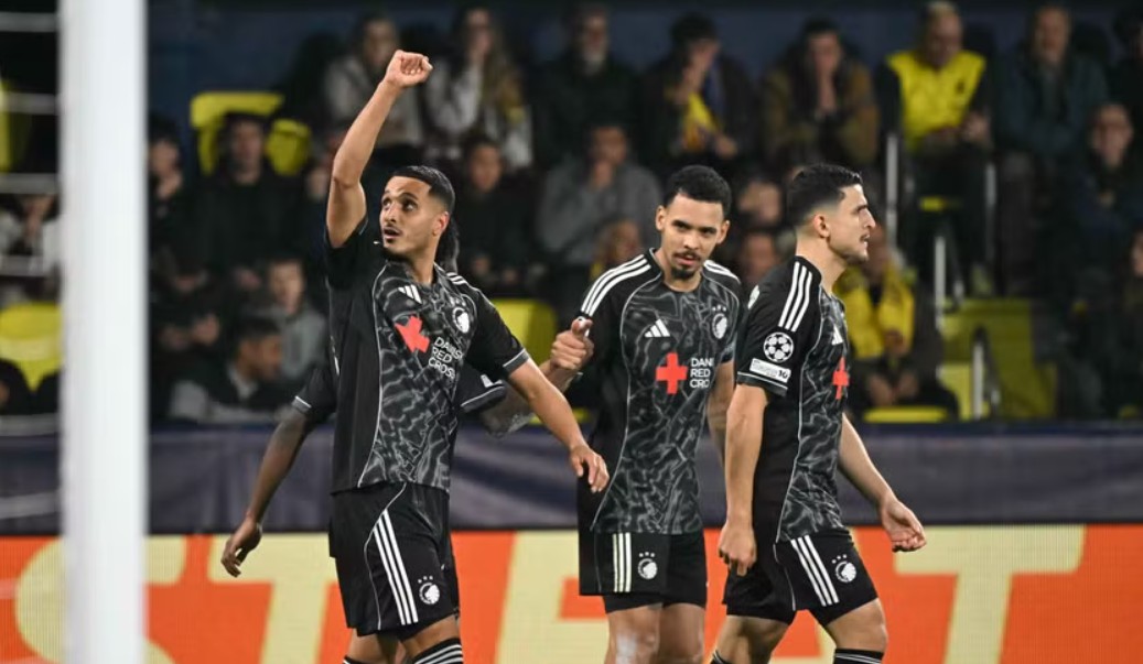 Ajax e bën “sefte”, “Nëndetësja e Verdhë” përmbytet në shtëpi (video)