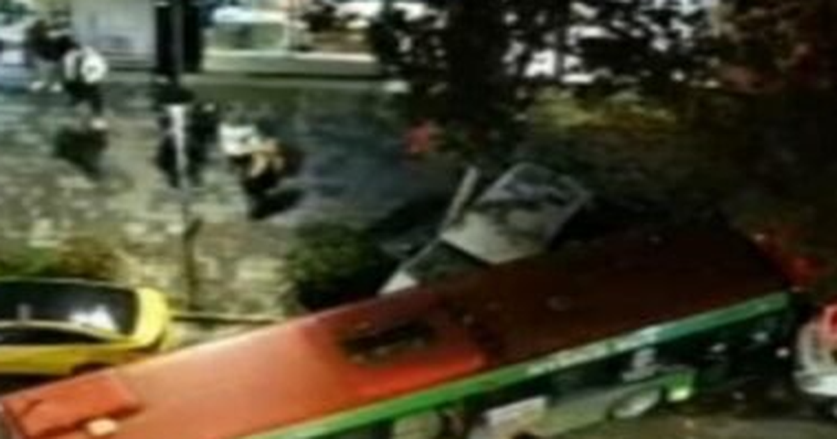 Aksidenti i frikshëm në Tiranë/ Urbani “mori përpara” vajzën me biçikletë, arrestohet shoferi i urbanit (VIDEO)