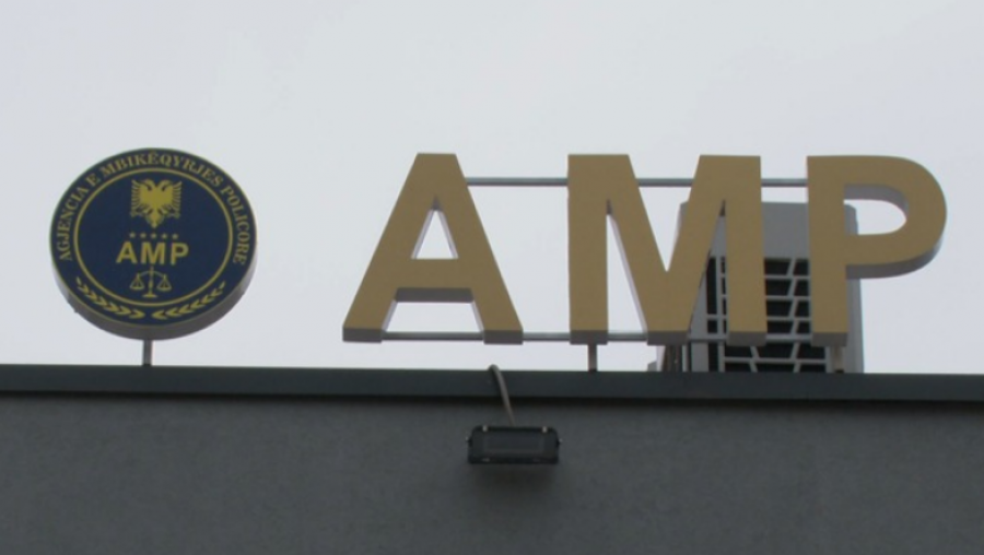 Aksidentoi për vdekje një person, arrestohet polici