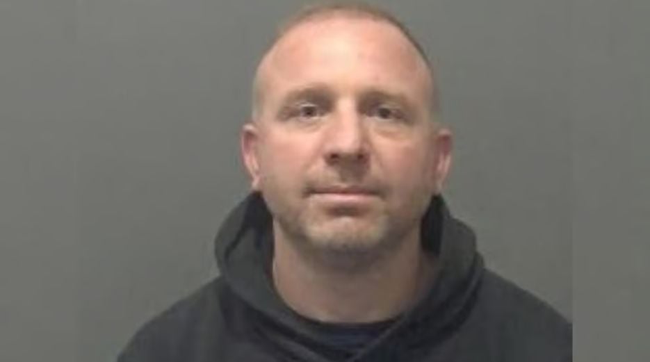 Angli/ Shqiptarit i del huq tentativa për të grabitur shtëpinë e barit të disa shqiptarëve të tjerë