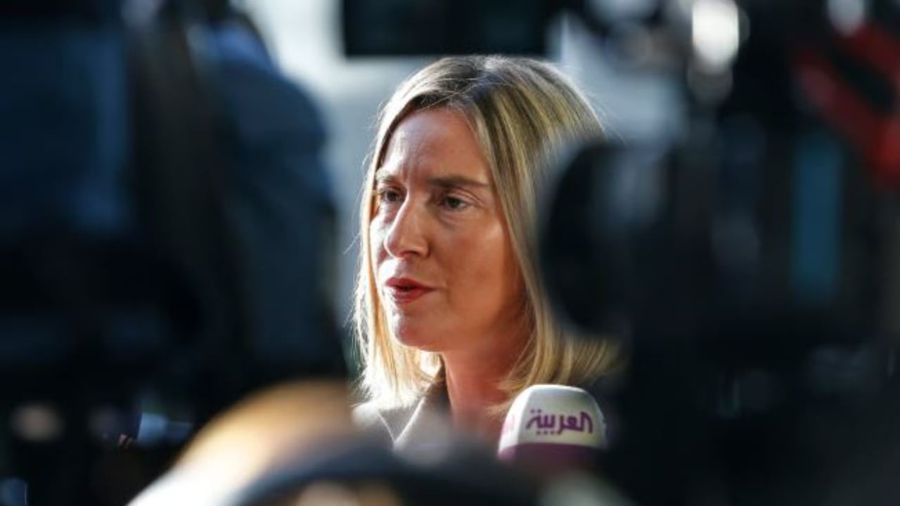 Arrestimi i Mogherinit dhe dy diplomatëve të tjerë/ ‘Politico’ zbardh hetimin: U shkelën rregullat në tenderin me Kolegjin e Europës