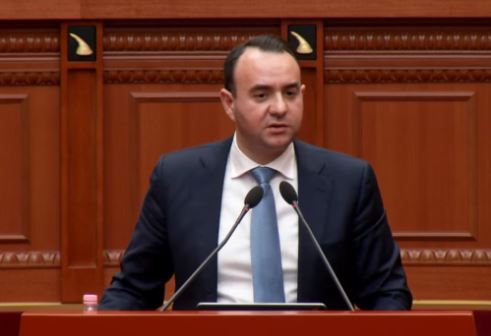 Balliu ‘sulmon’ Ballukun: Si Beqaj e Veliaj do përfundojë edhe ajo zonja që s’e shoh më në Kuvend