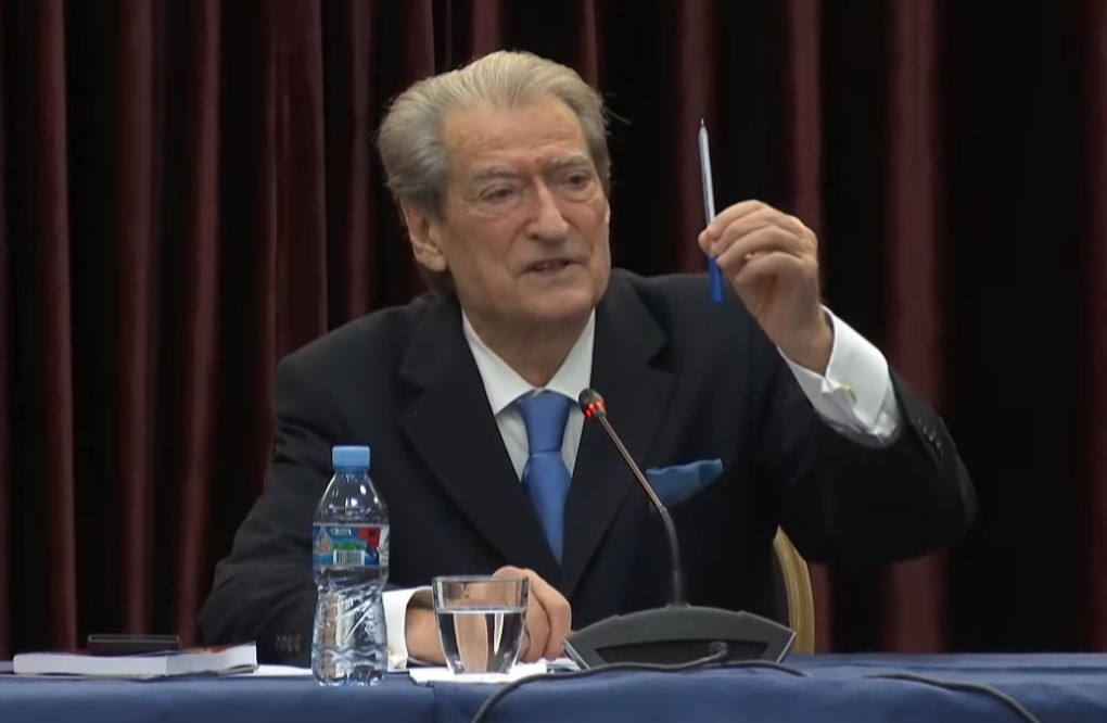 Balluku e akuzuar për skandale korruptive, Berisha: Hajduti pezullohet dhe arrestohet, shkoi në Ankara për pazarin…