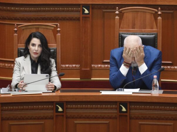 Balluku e pezulluar për aferat korruptive, Rama në mbrojtje: GJKKO po na bllokon punët