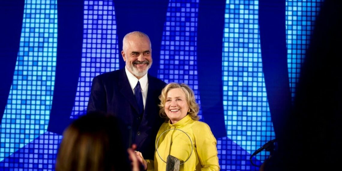 Bamirësitë e Edi Ramës me afganët, qokat e kryeministrit me paratë e shqiptarëve për Hilari Klinton