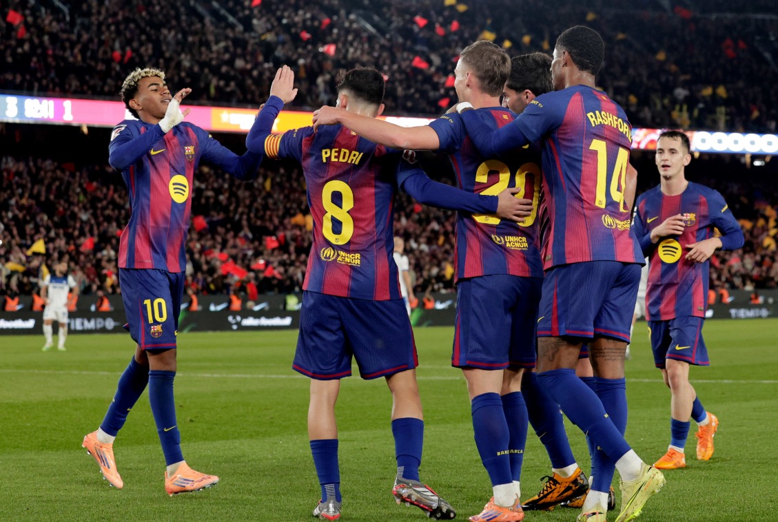 Barça “arratiset” në krye, përmbys Atletico-n 3-1, feston Flick: Ishim fantastik (VIDEO)
