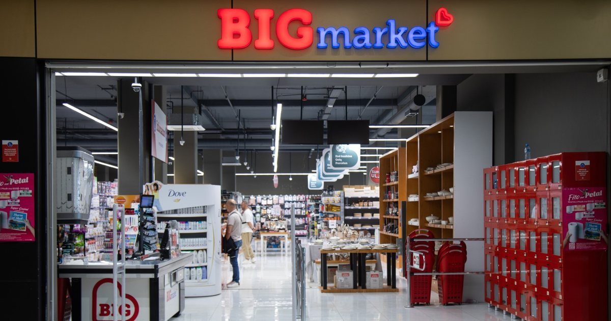 “Bëni kujdes”, Mentor Kikia ngre alarmin për Big Market: Janë hajdutë, tjetër çmim në raft, tjetër në kasë!