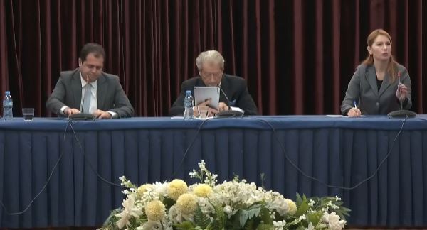 Berisha: Një natë para 11 majit erdhi zarfi me euro dhe me shënimin “mos voto nesër në zgjedhje…”!