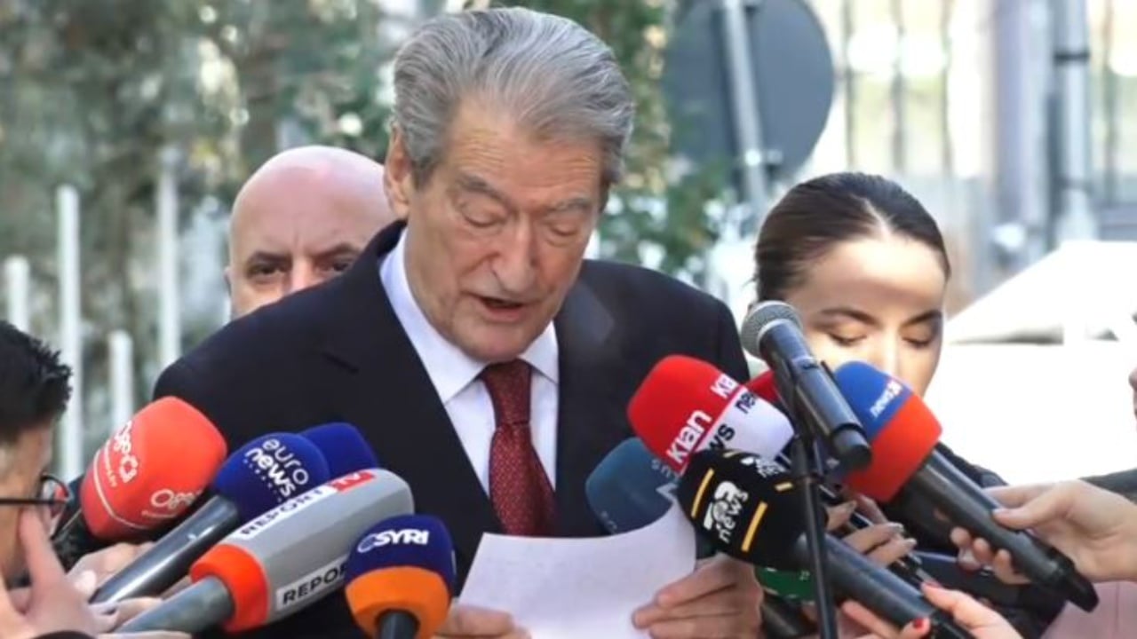 Berisha paraqitet në SPAK, zbaton masën e sigurisë ‘detyrim paraqitje’