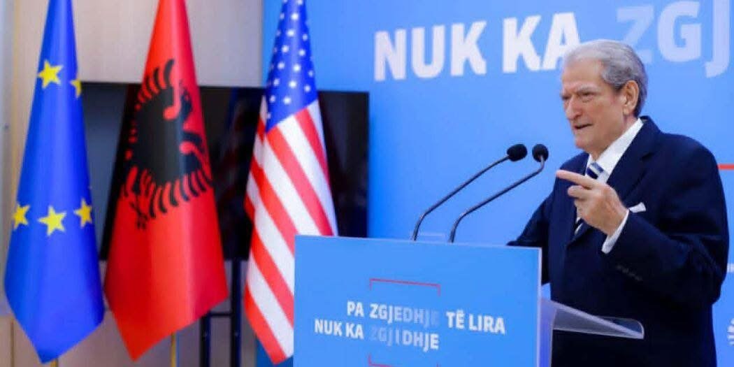 Berisha: Partitë e djathta, udhëhequr nga Republikanët, miratuan rezolutën që dënon narko-regjimin dhe mbështet opozitën shqiptare