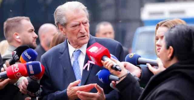 Berisha: Salianji të vazhdojë agjendën personale, media do ushqim që të mbulojë skandalet e tmerrshme të qeverisë