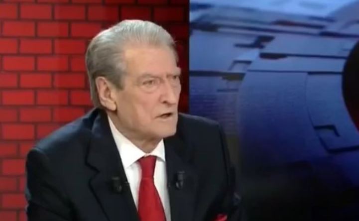 ‘Bërtiste: poshtë dinastia, poshtë Nexhmija, liri-demokraci’, Berisha kujton takimin me Azem Hajdarin