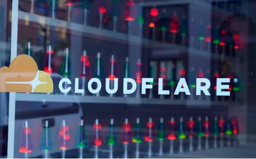 Bie përsëri shërbimi “Cloudflare”, mijëra faqe interneti jashtë shërbimit, ja shkaku