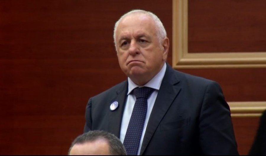 Deputeti Tritan Shehu propozon amendament për 2 miliard lekë shtesë për buxhetin e qarkut të Gjirokastrës