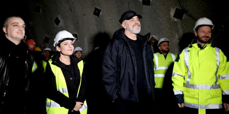 Dosja Balluku/ Manipulimet e Ramës dhe shembulli francez