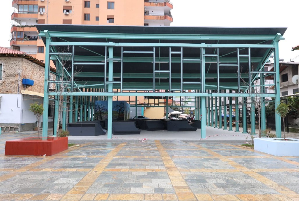 Drejt përfundimit tregu i ri i frutave dhe perimeve në Rajonin nr. 1