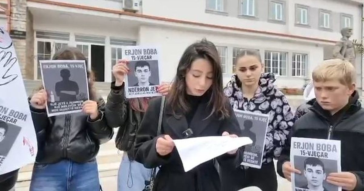 Drejtësi për Erionin! Të rinjtë organizojnë një protestë paqësore në Bulqizë për vrasjen e 15-vjeçarit në Durrës