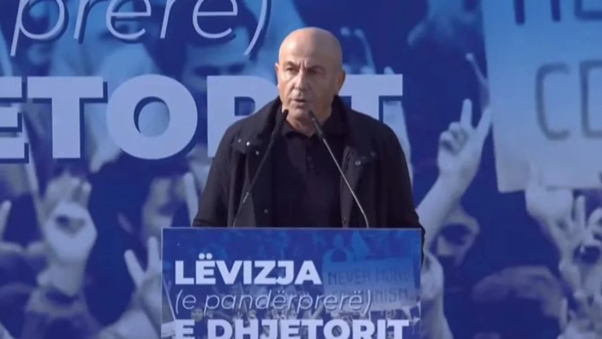 “Duhet t’a nisim nga vetja”/ Ish-studenti i Dhjetorit ‘nuk ia përton’ Berishës: Ne kemi nevojë të pastrohemi doktor