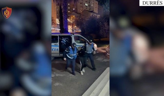 Durrës/ Vodhën një market, në pranga dy të rinjtë, ja çfarë iu gjet njërit prej tyre