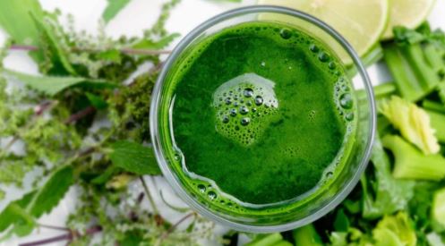 E pini çdo ditë? Ja si mund të ndikojë ky lëng në tensionin e gjakut dhe trupin tuaj