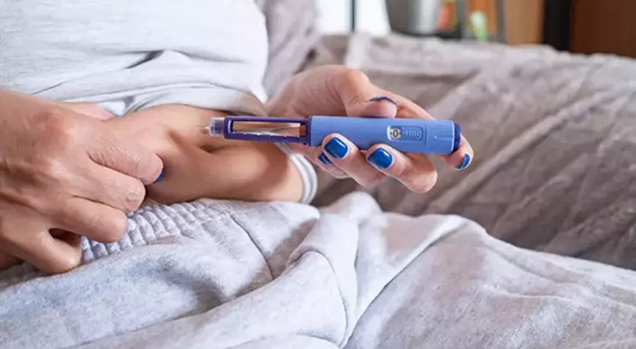 Ekspertët: Rreziku i injeksioneve për humbje peshe po rritet me përhapjen në rrjetet sociale