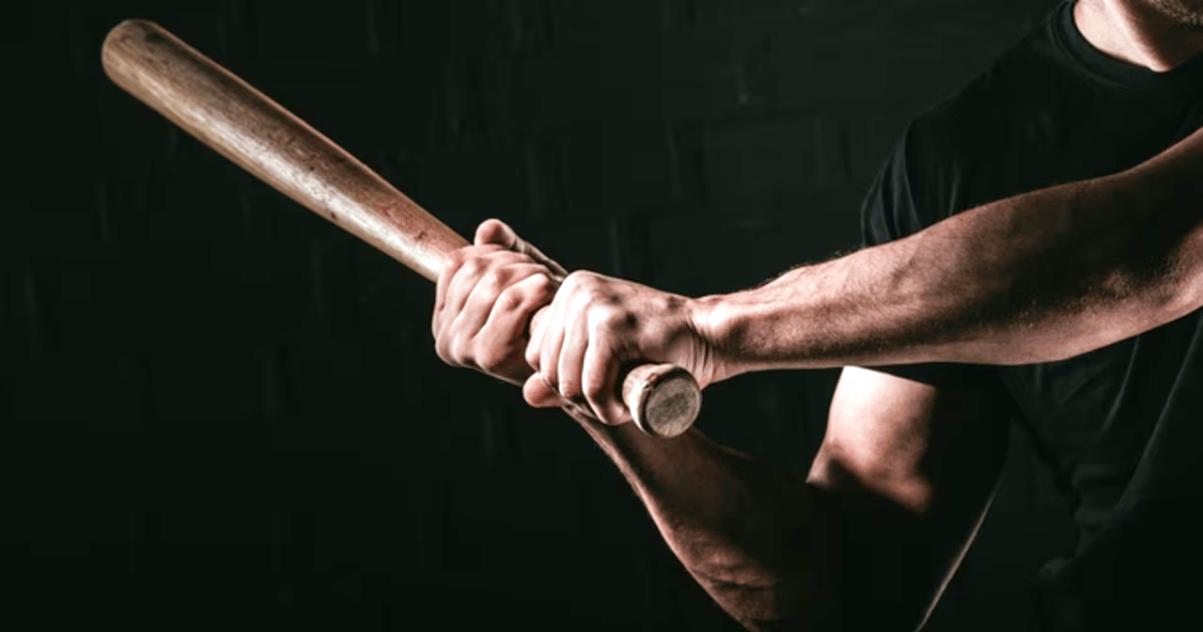 EMRI – U godit me shkop bejsbolli dhe përfundoi tek Trauma, zbulohet identiteti i 35- vjeçarit…