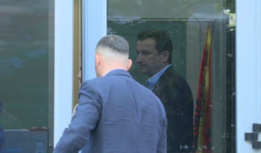 Erion Veliaj kërkoi heqjen nga ‘kafazi’, sot seanca për kryebashkiakun, ja çfarë pritet
