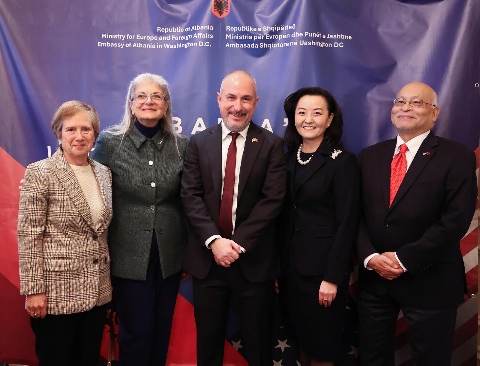 Ervin Bushati takon 4 ish-ambasadorët amerikanë që shërbyen ndër vite në Shqipëri