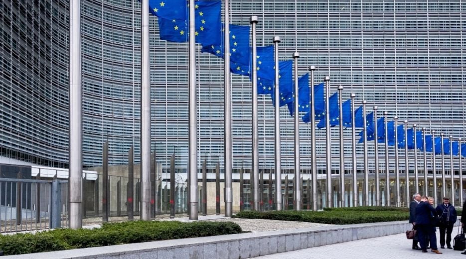 Europa i përgjigjet strategjisë së re të sigurisë nga Trump: Përgjegjësia e paqes është dhe e jona