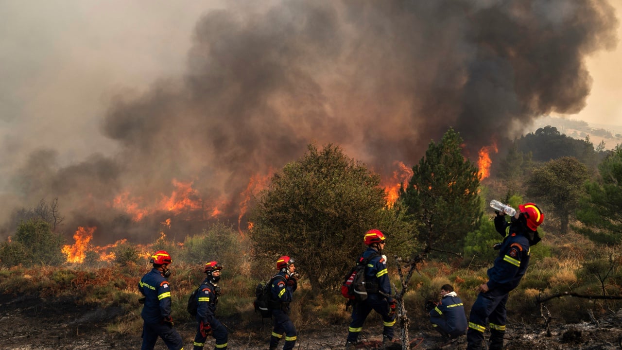 Europa zjarre rekord gjatë vitit 2025, ekspertët: Diçka nuk është në rregull!