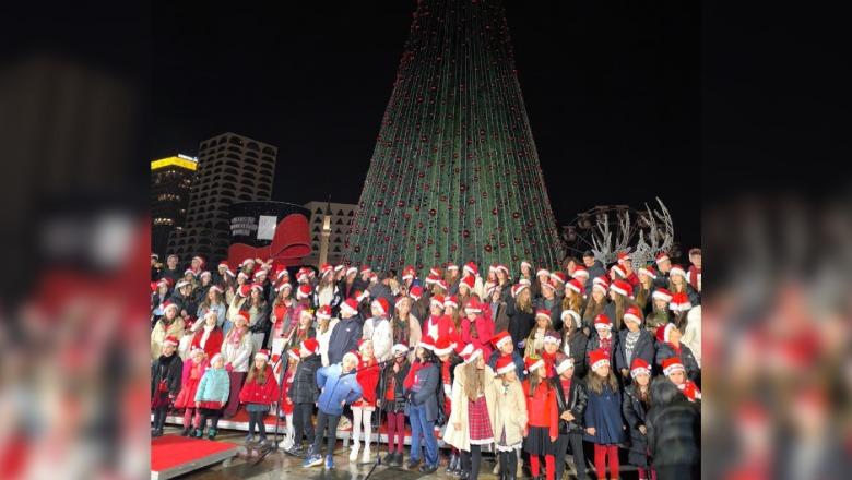 Festat e fundvitit, ndizen këtë mbrëmje dritat e Pemës në ‘Sheshin Skënderbej’